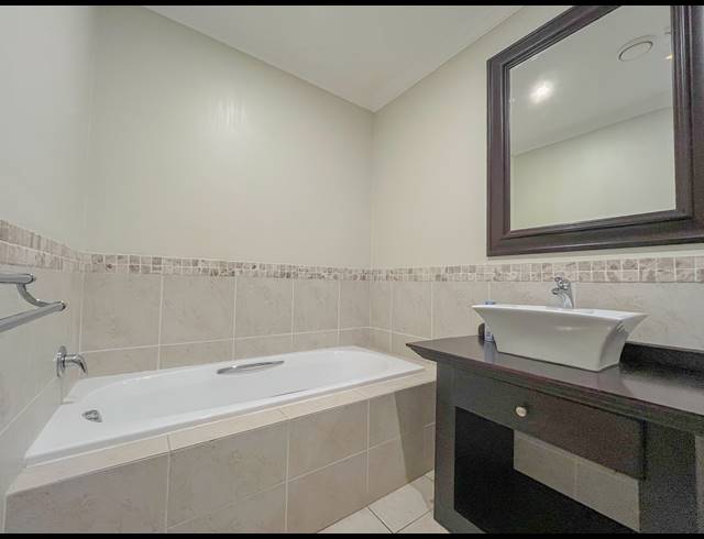 4 BEDROOM TOWNHOUSE FOR SALE IN ZIMBALI ESTATE